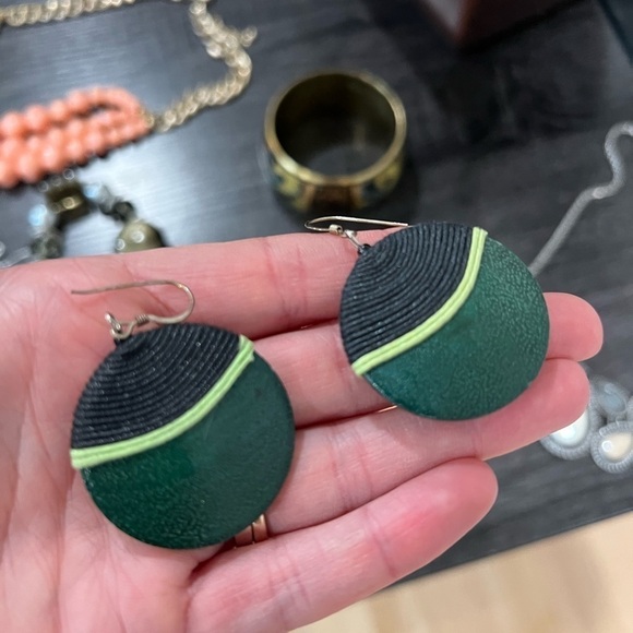 Beads statement necklaces earrings bracelets costume jewelry bundle - Picture 3 of 11